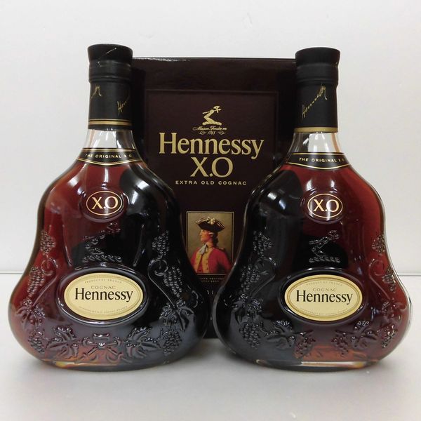 Hennessy XO ヘネシーXO 黒キャップ 700ml 2本 箱付｜ウイスキー、ブランデー、ワインなどお酒の買取|買取センター.com